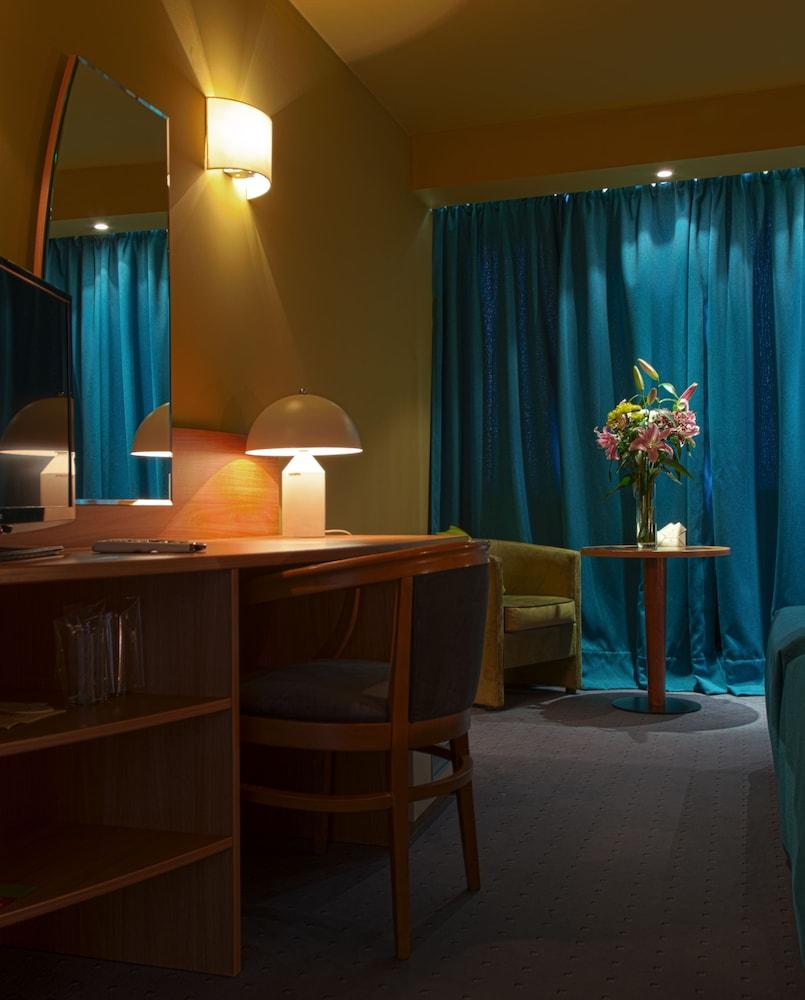 Triada Otel 4*